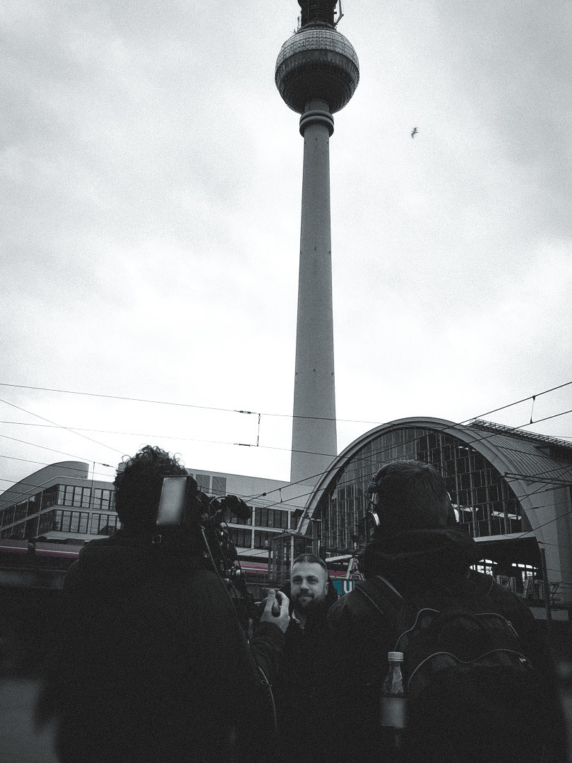Dreharbeiten am Alexanderplatz in Berlin - Aufnahme-Team - Detektei Taute